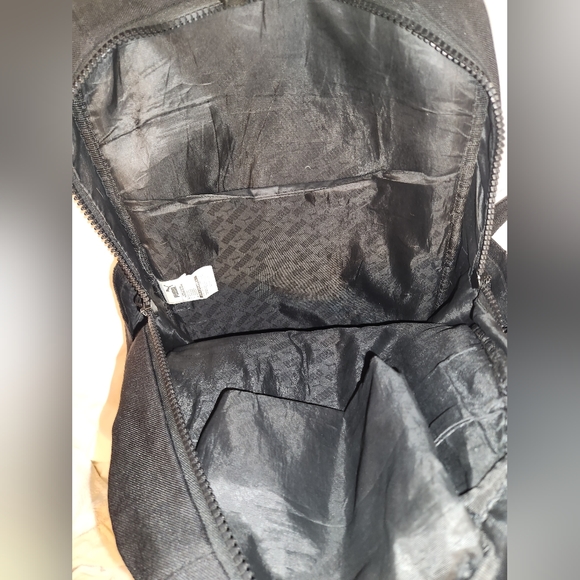 Black Packpack - Picture 7 of 8